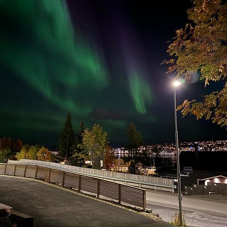Sentralt Pa Fastlandet Og Gaavstand Til Alle Fasiliteter! Tromsdalen 외부 사진